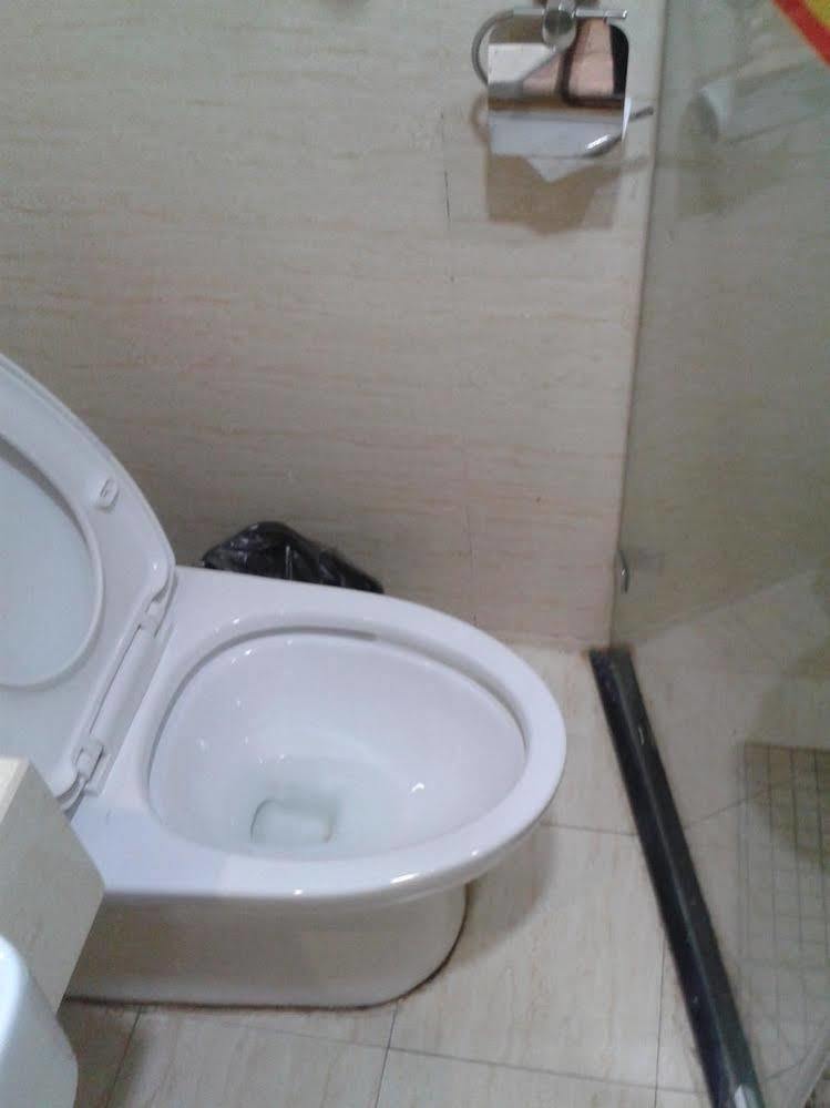 Super 8 Hotel Wuhan Zhong Hua Lu Ma Tou エクステリア 写真